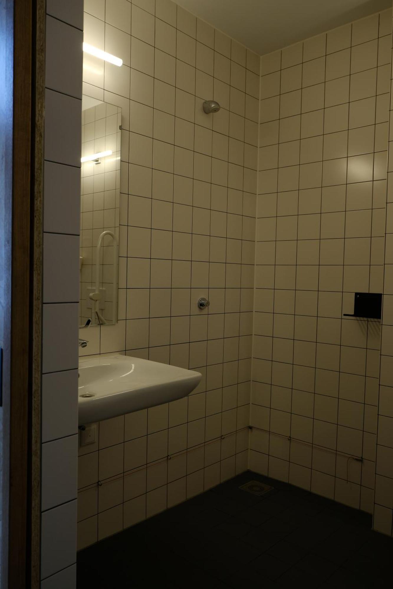 Hostel & Bar De Basis Зволле Экстерьер фото